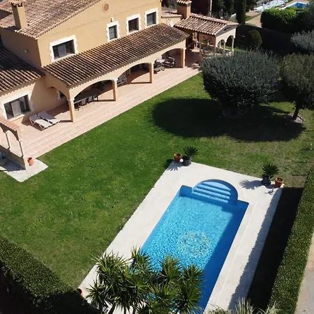 Allotjament i esmorzar La Casa Gran 3*