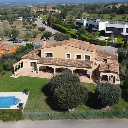 Allotjament i esmorzar La Casa Gran 3*
