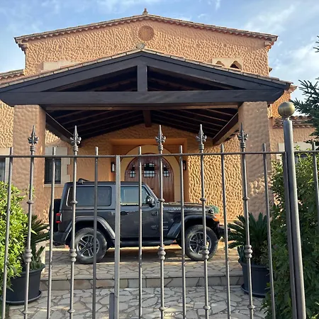 Allotjament i esmorzar La Casa Gran 3*