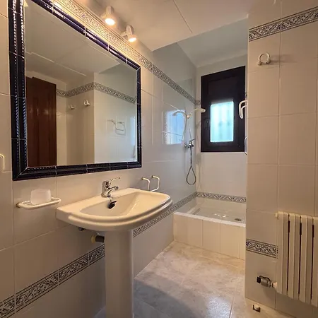 Allotjament i esmorzar La Casa Gran